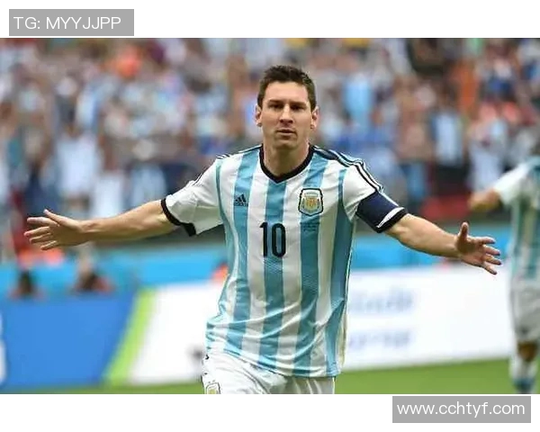 全球历代最强足球球星综合实力排名盘点与巅峰时期表现解析