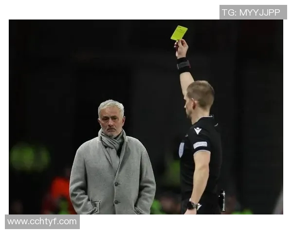 足球界遭受歧视的球星背后故事揭示了种族偏见与不公正现象